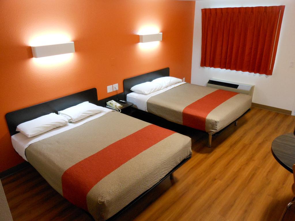 Motel 6-Fallon, Nv Екстер'єр фото